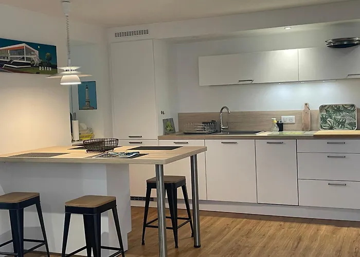 L\'Auguste - Appartement Terrasse, 450M De La Plage